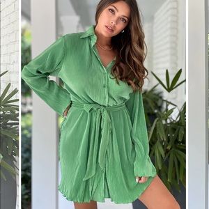 Plisse green dress